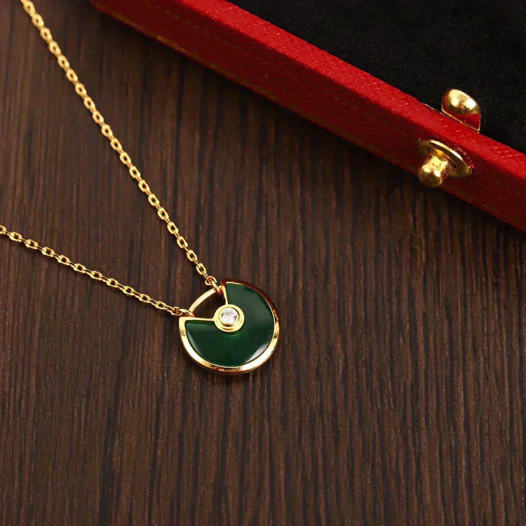 Cartier AMULETTE GOLD MALACHITE NECKLACE - Image 4