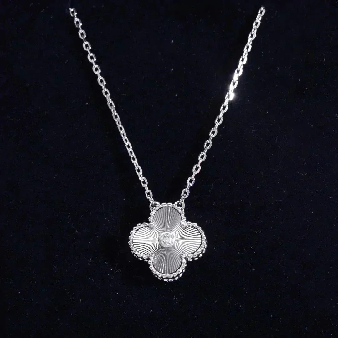 Van Cleef & Arpels CLOVER 15MM DIAMOND LASER NECKLACE SILVER - Image 2