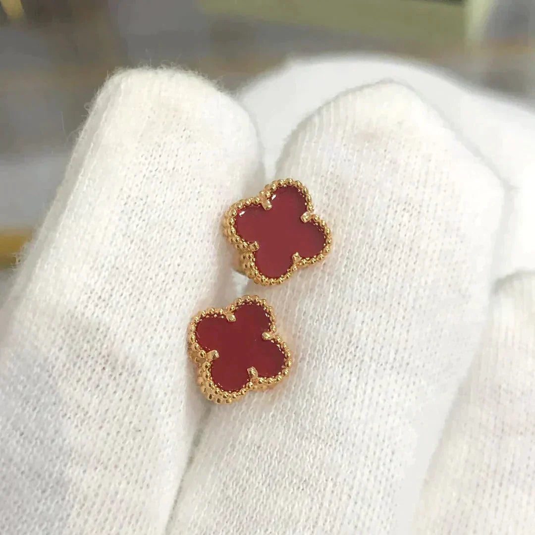 Van Cleef & Arpels CLOVER MINI 9.5MM CARNELIAN EARRINGS - Image 2