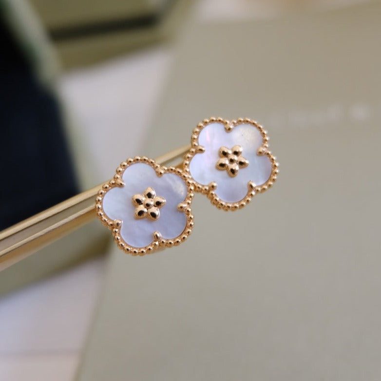 Van Cleef & Arpels LUCKY PINK GOLD WHITE MOP EARRINGS - Image 2