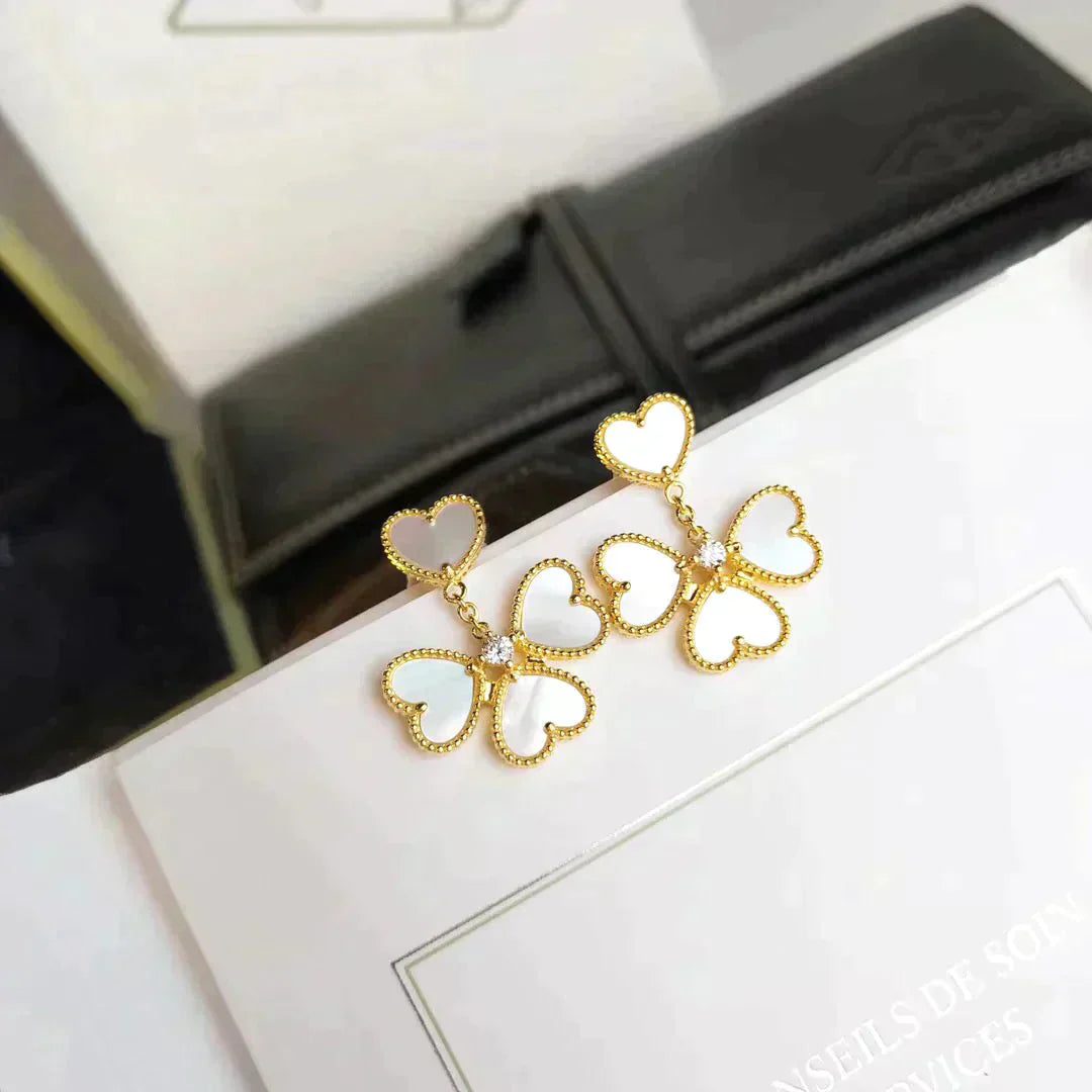 Van Cleef & Arpels CLOVER SWEET WHITE MOP EARRINGS - Image 4