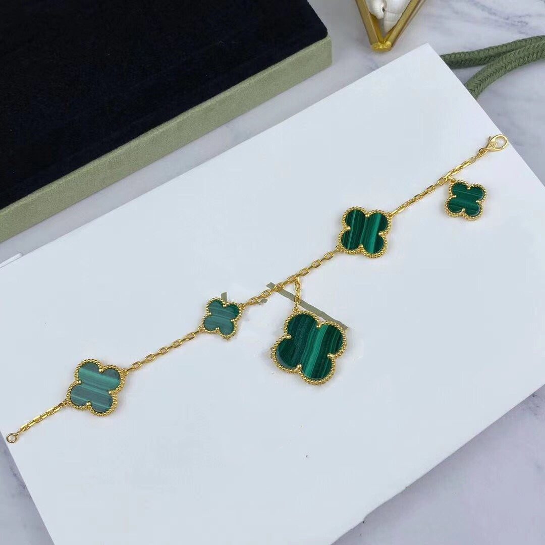 Van Cleef & Arpels MAGIC CLOVER MALACHITE GOLD BRACELET 5 MOTIFS - Image 2