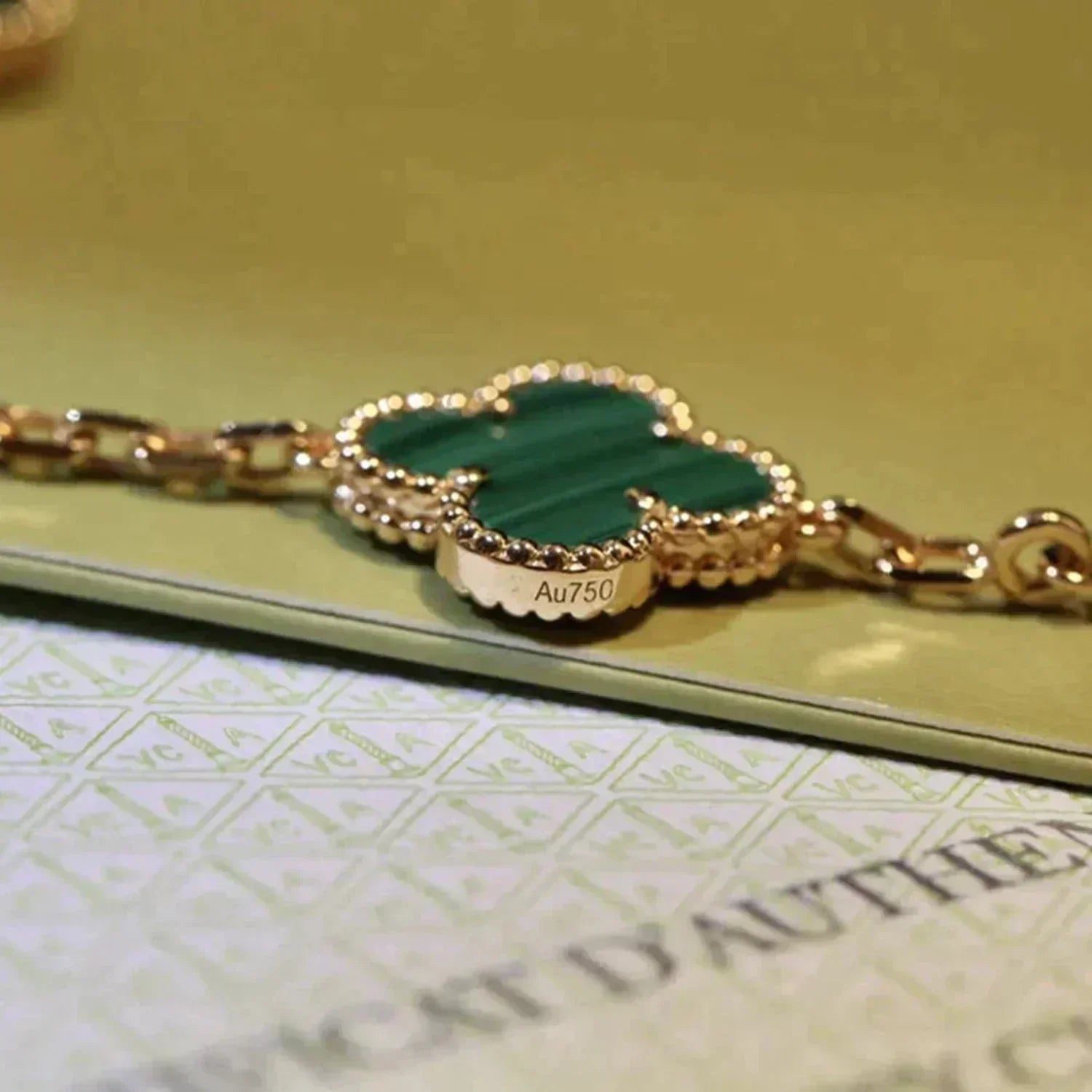Van Cleef & Arpels CLOVER 5 MOTIF MALACHITE BRACELET COLLECTION - Image 14