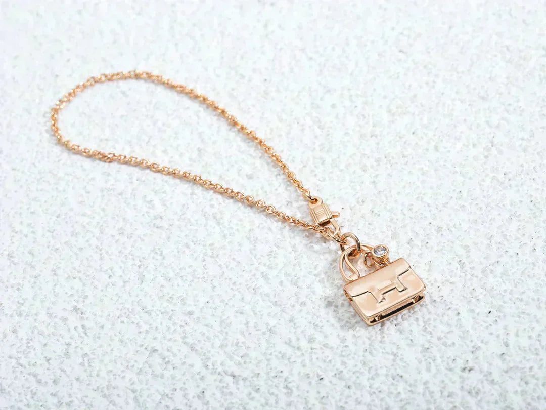 Hermès AMULETTE PEDANT ROSE GOLD NECKLACE - Image 7