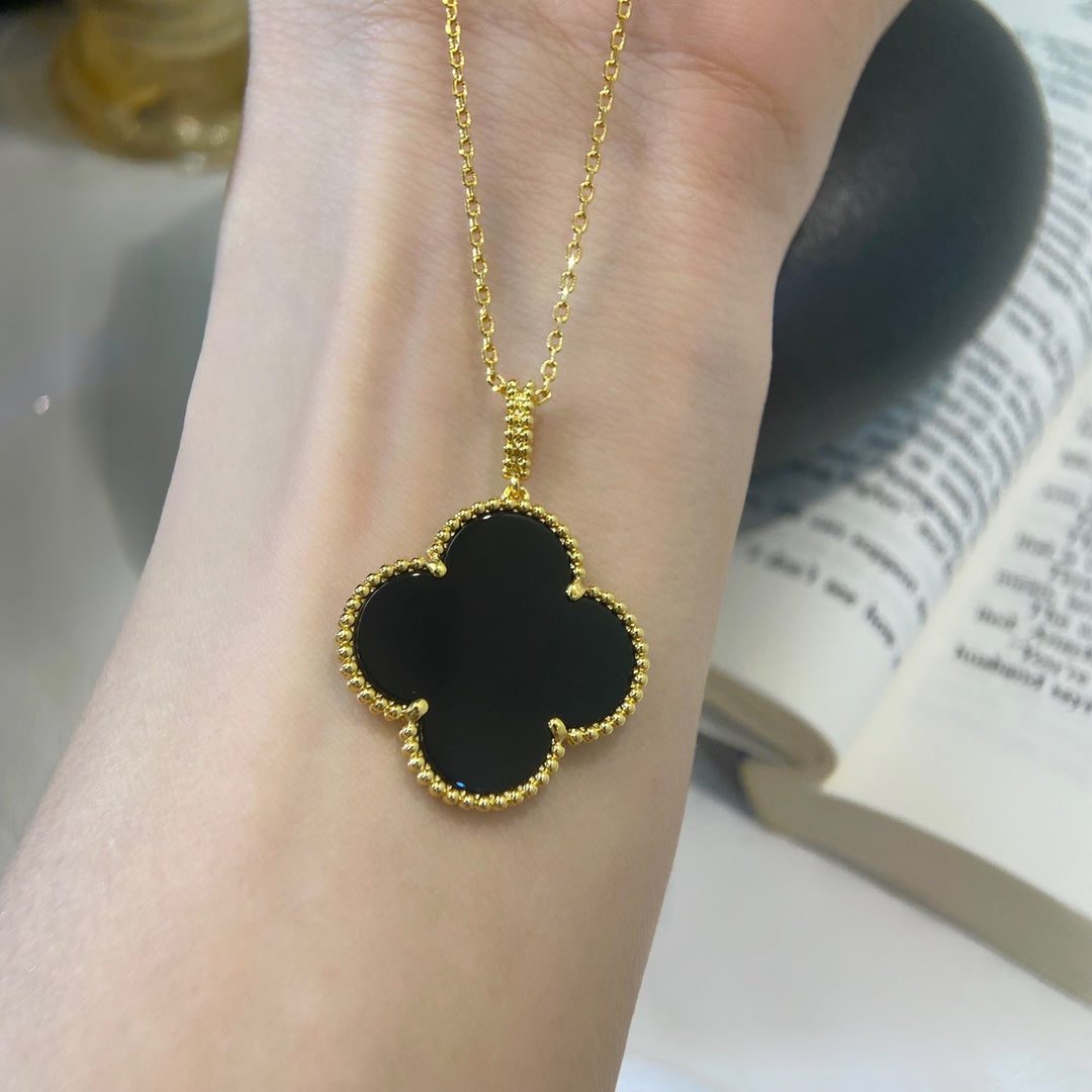 Van Cleef & Arpels CLOVER 25MM NECKLACE GOLD ONYX - Image 3