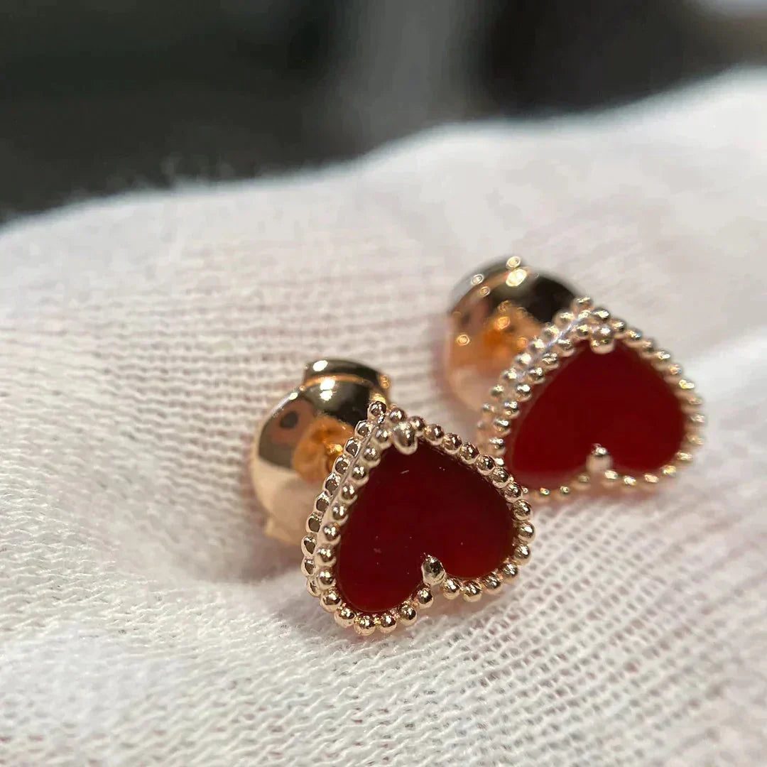 Van Cleef & Arpels HEART CARNELIAN STUD EARRINGS - Image 2