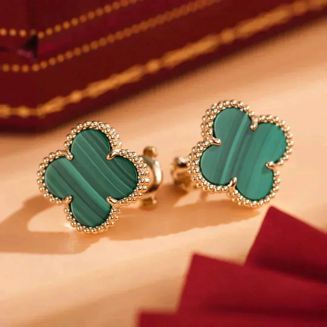 Van Cleef & Arpels CLOVER MEDIUM 1 MOTIFS MALACHITE EARRINGS - Image 2