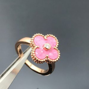 Van Cleef & Arpels CLOVER RHODONITE ROSE GOLD RING