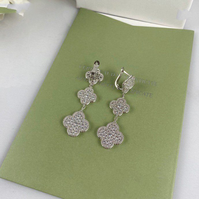 Van Cleef & Arpels CLOVER 3 MOTIF DIAMOND SILVER DROP EARRINGS - Image 4