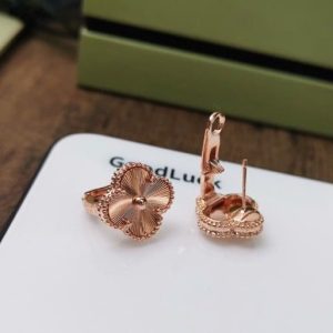 Van Cleef & Arpels CLOVER MEDIUM STUD EARRINGS
