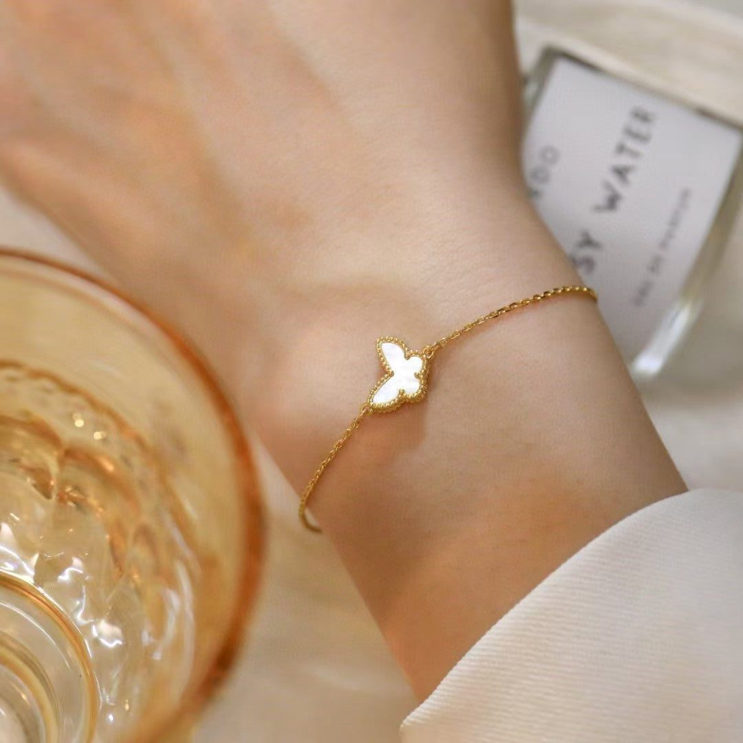 Van Cleef & Arpels BUTTERFLY MOTHER OF PEARL BUTTERFLY BRACELET - Image 4