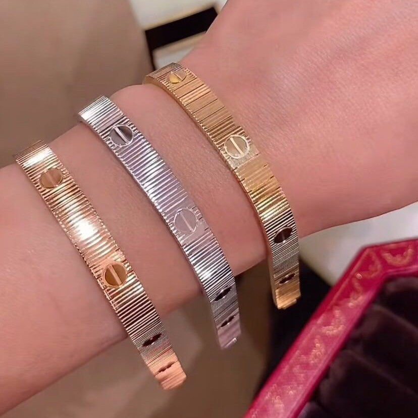 Cartier LOVE UNLIMITED BRACELET 6.1MM - Image 6