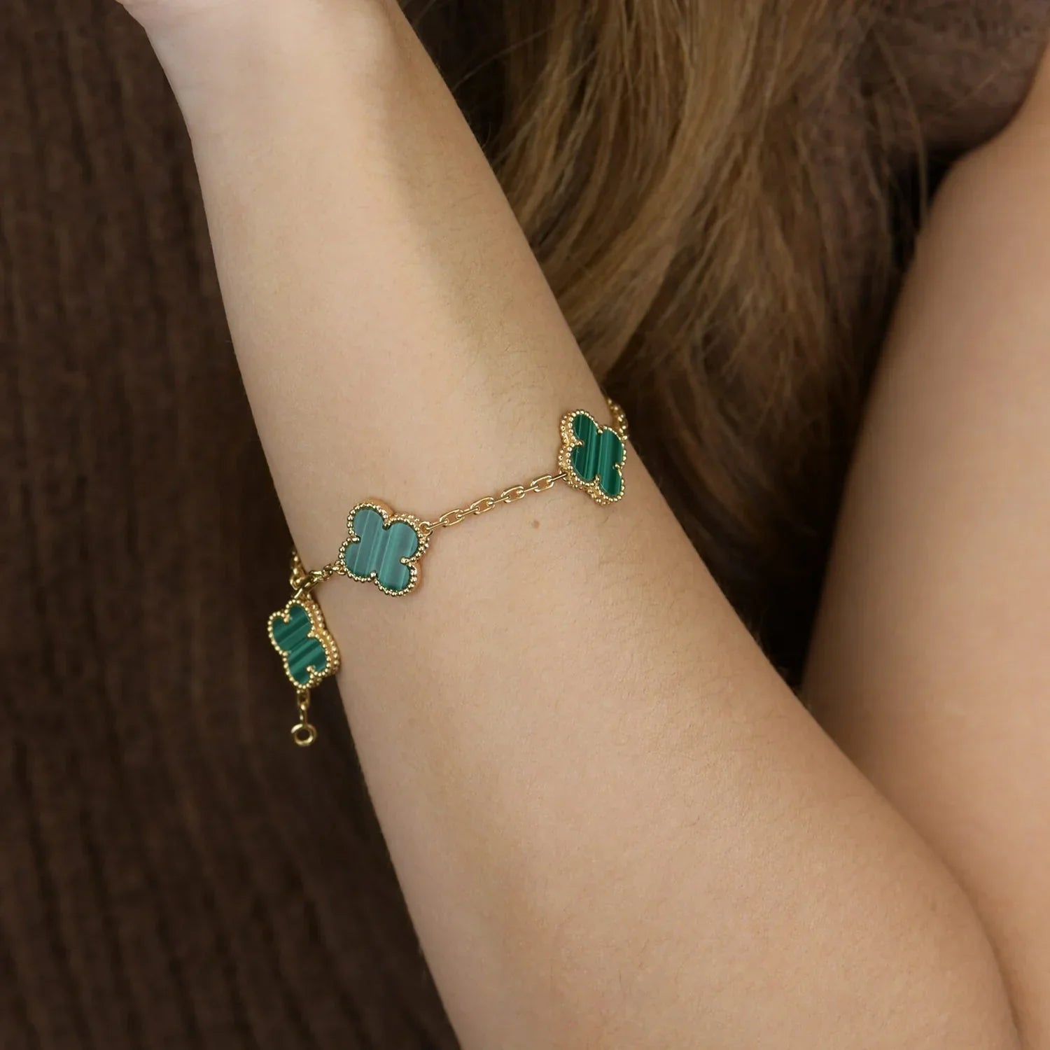 Van Cleef & Arpels CLOVER 5 MOTIF MALACHITE BRACELET COLLECTION - Image 16