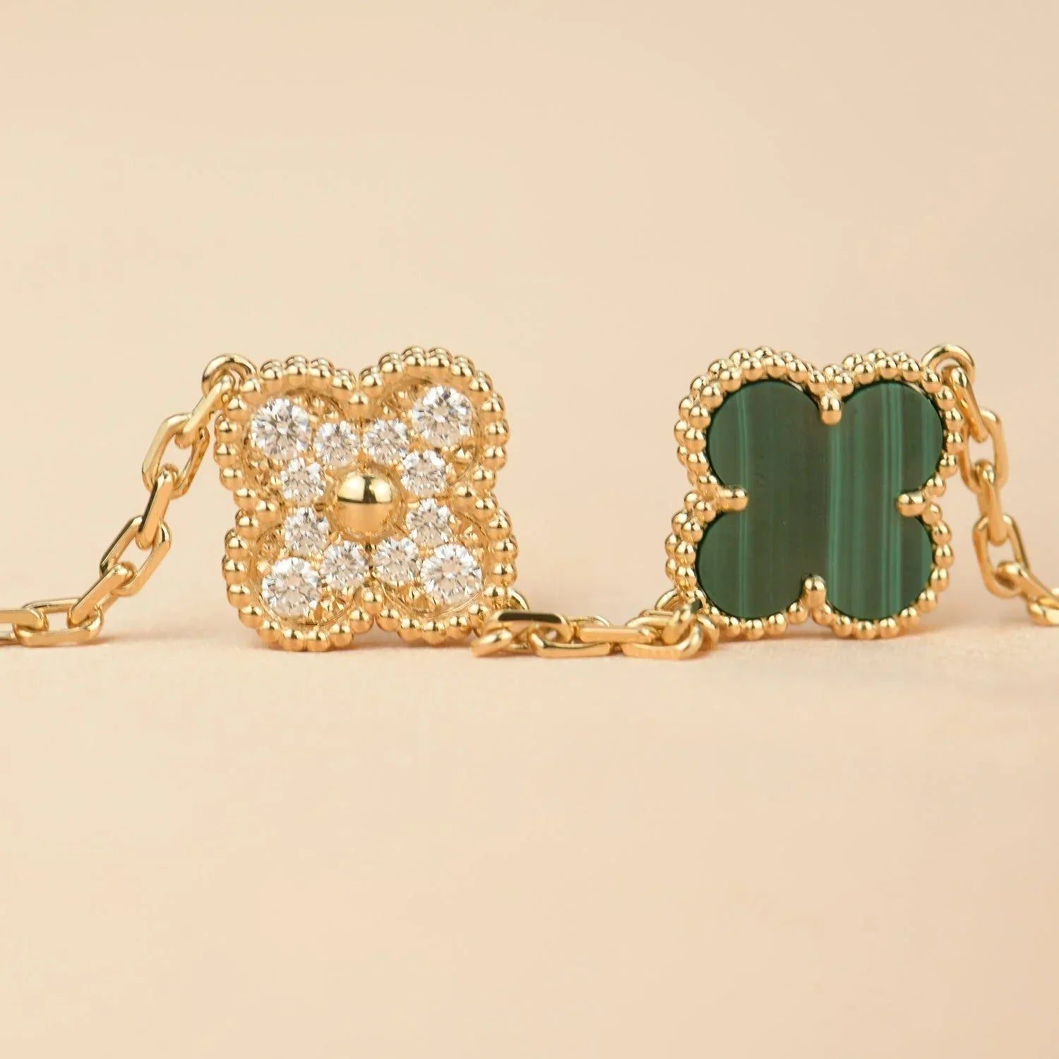 Van Cleef & Arpels CLOVER 5 MOTIF MALACHITE BRACELET COLLECTION - Image 20