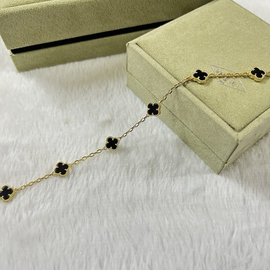 Van Cleef & Arpels CLOVER 6 MOTIF ONYXS BRACELET - Image 3