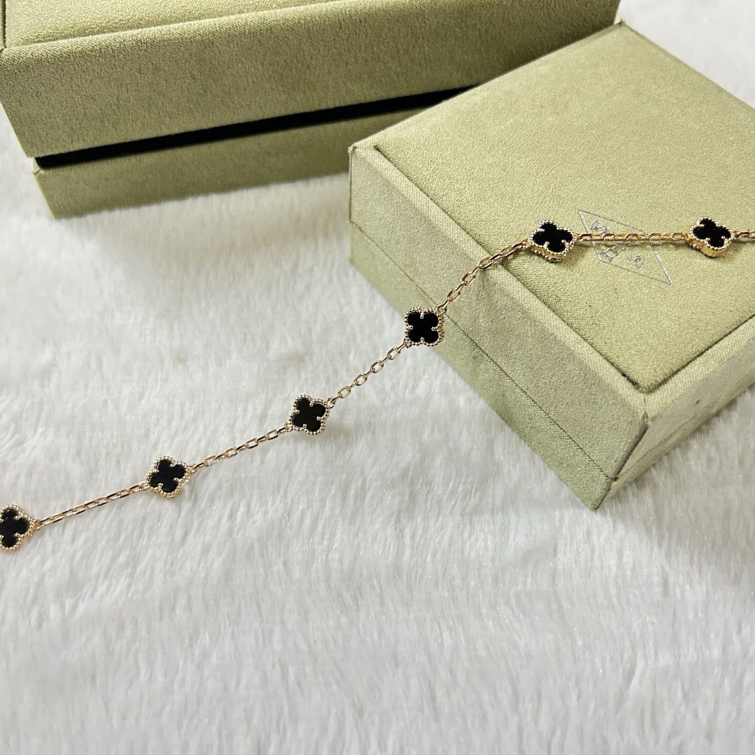 Van Cleef & Arpels CLOVER 6 MOTIF ONYXS BRACELET - Image 4