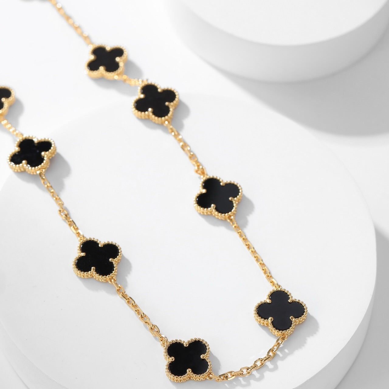 Van Cleef & Arpels CLOVER 10 MOTIFS ONYX NECKLACE - Image 6