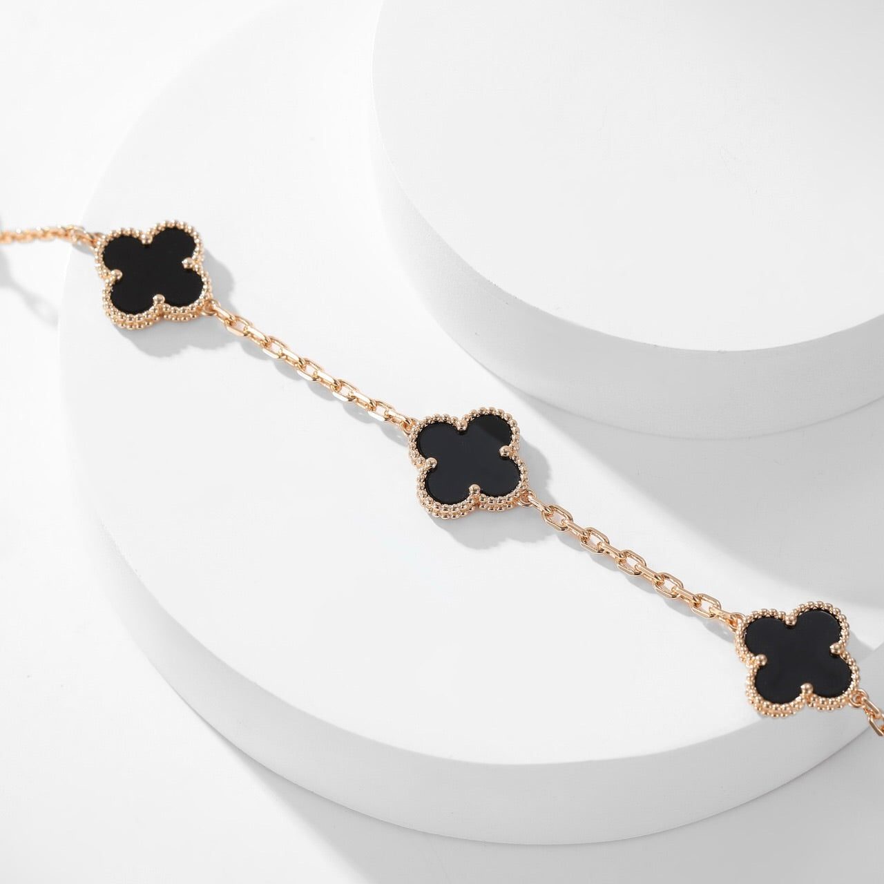 Van Cleef & Arpels CLOVER 10 MOTIFS ONYX NECKLACE - Image 15