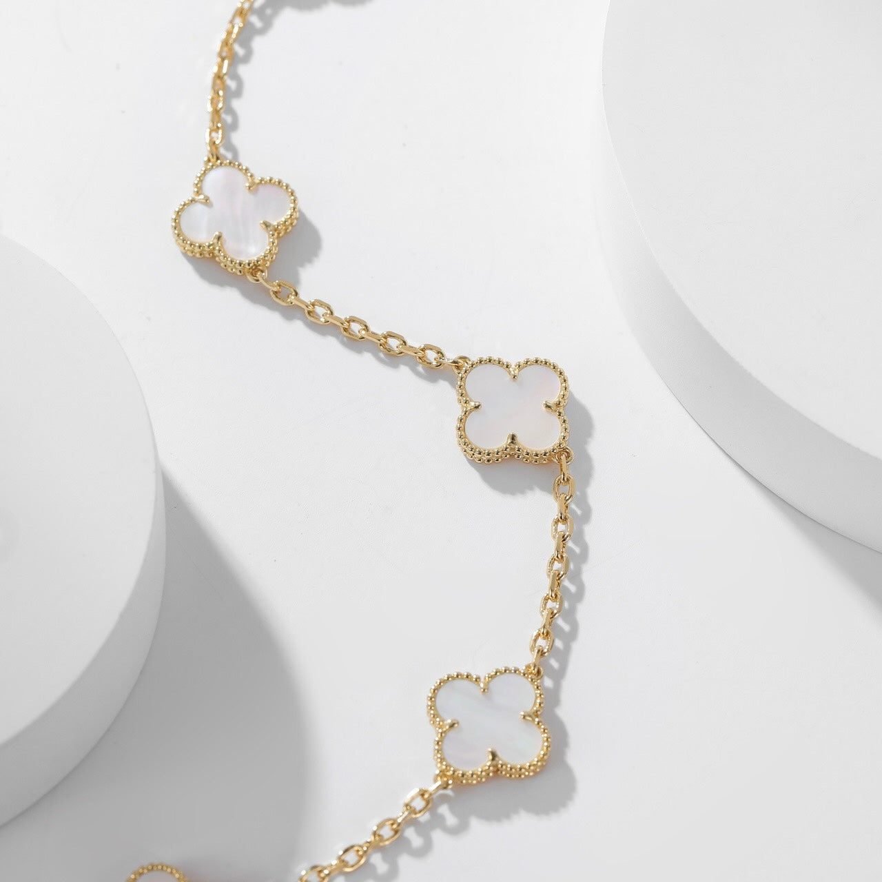 Van Cleef & Arpels CLOVER 10 MOTIFS WHITE MOTHER OF PEARL NECKLACE - Image 5
