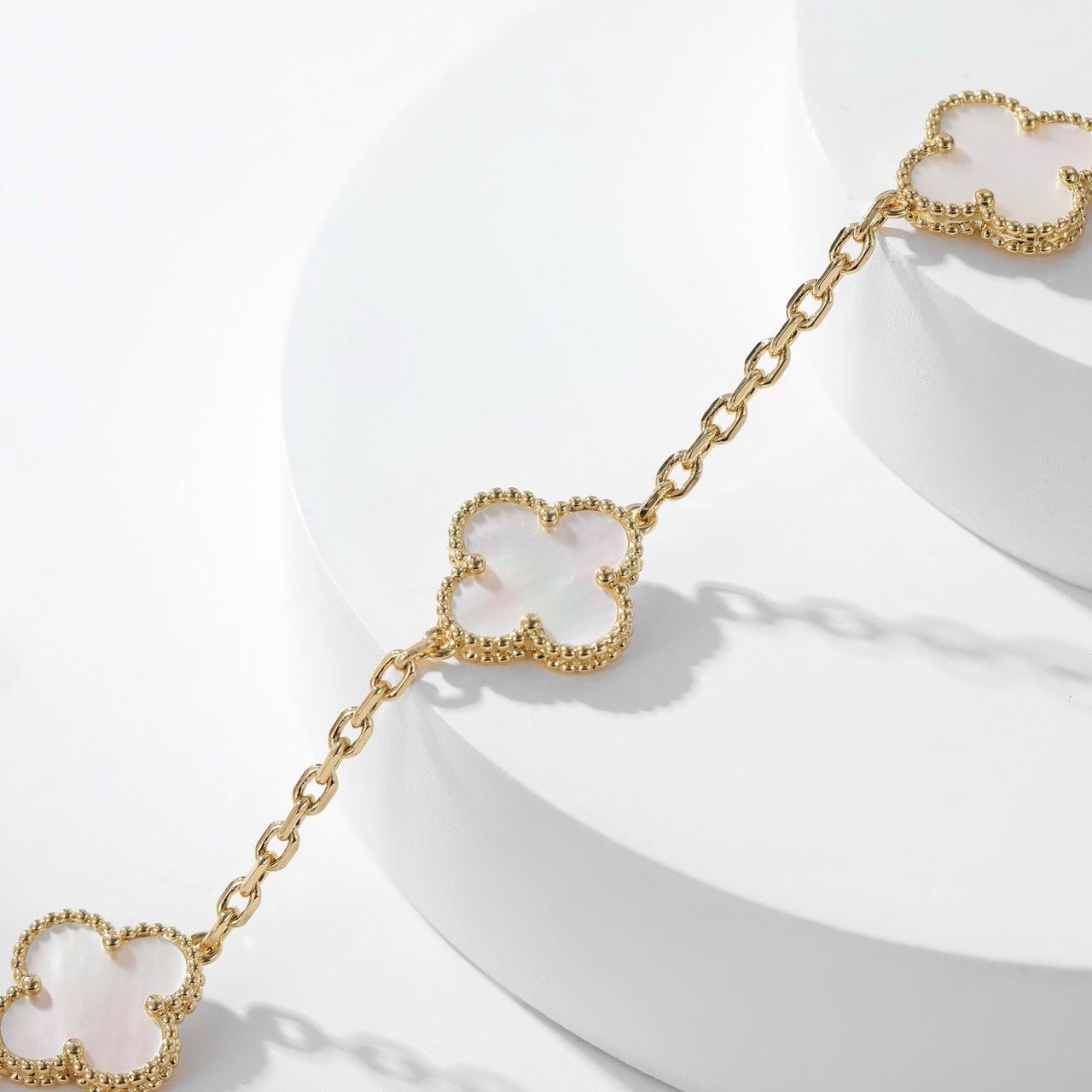 Van Cleef & Arpels CLOVER 10 MOTIFS WHITE MOTHER OF PEARL NECKLACE - Image 6