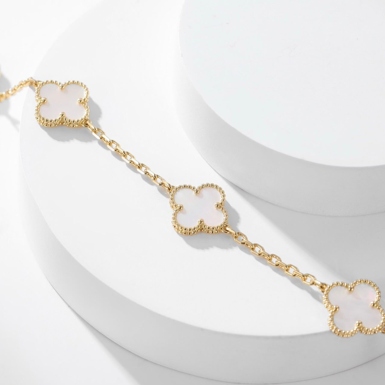 Van Cleef & Arpels CLOVER 10 MOTIFS WHITE MOTHER OF PEARL NECKLACE - Image 7