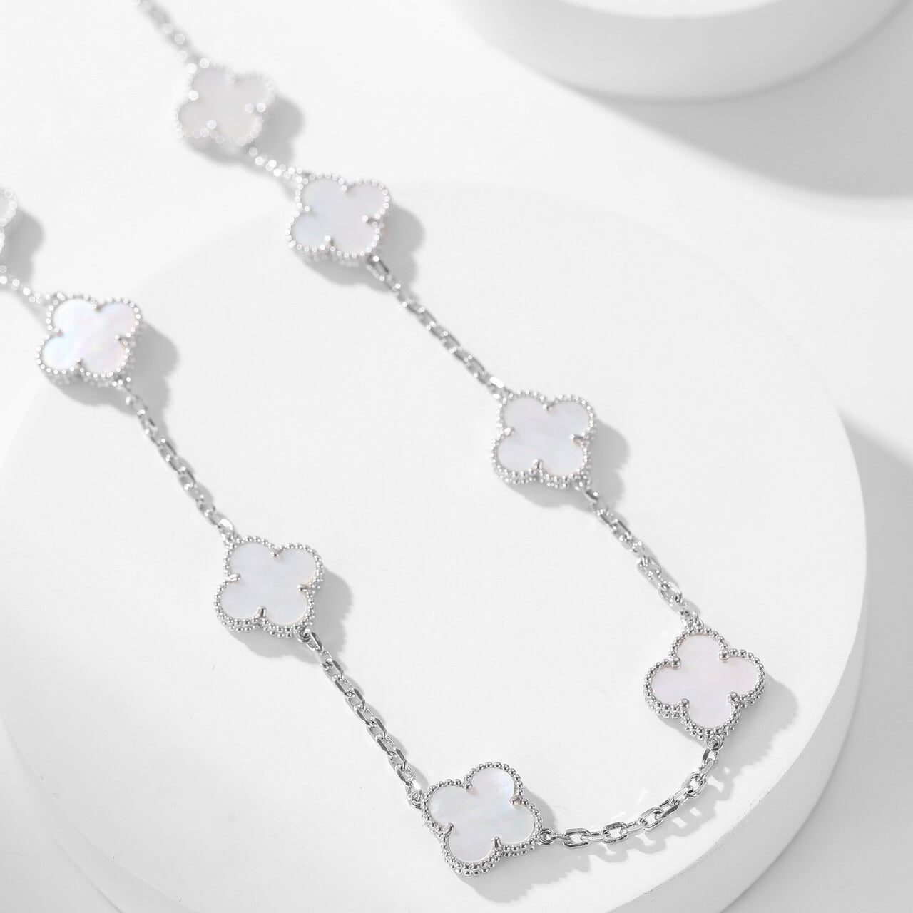 Van Cleef & Arpels CLOVER 10 MOTIFS WHITE MOTHER OF PEARL NECKLACE - Image 12
