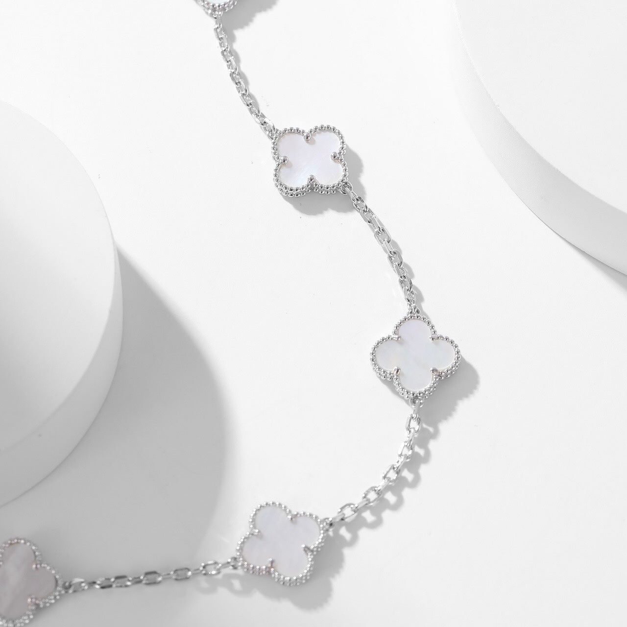 Van Cleef & Arpels CLOVER 10 MOTIFS WHITE MOTHER OF PEARL NECKLACE - Image 14