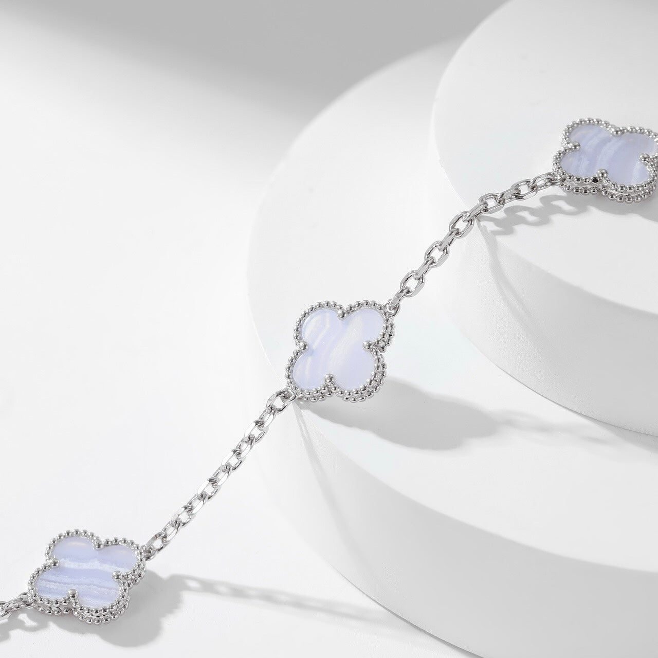 Van Cleef & Arpels CLOVER 10 MOTIFS PURPLE CHALCEDONY NECKLACE - Image 7