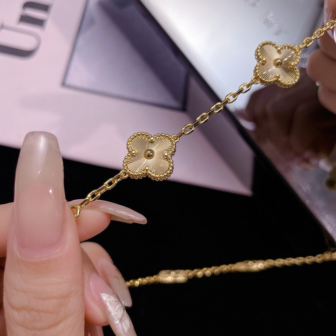 Van Cleef & Arpels CLOVER 10 MOTIFS LASER NECKLACE - Image 2