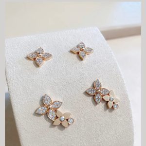 Louis Vuitton STAR BLOSSOM STUD EARRINGS PINK GOLD DIAMONDS
