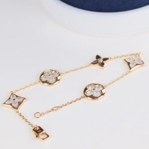 Louis Vuitton LEAF CLOVER BRACELET