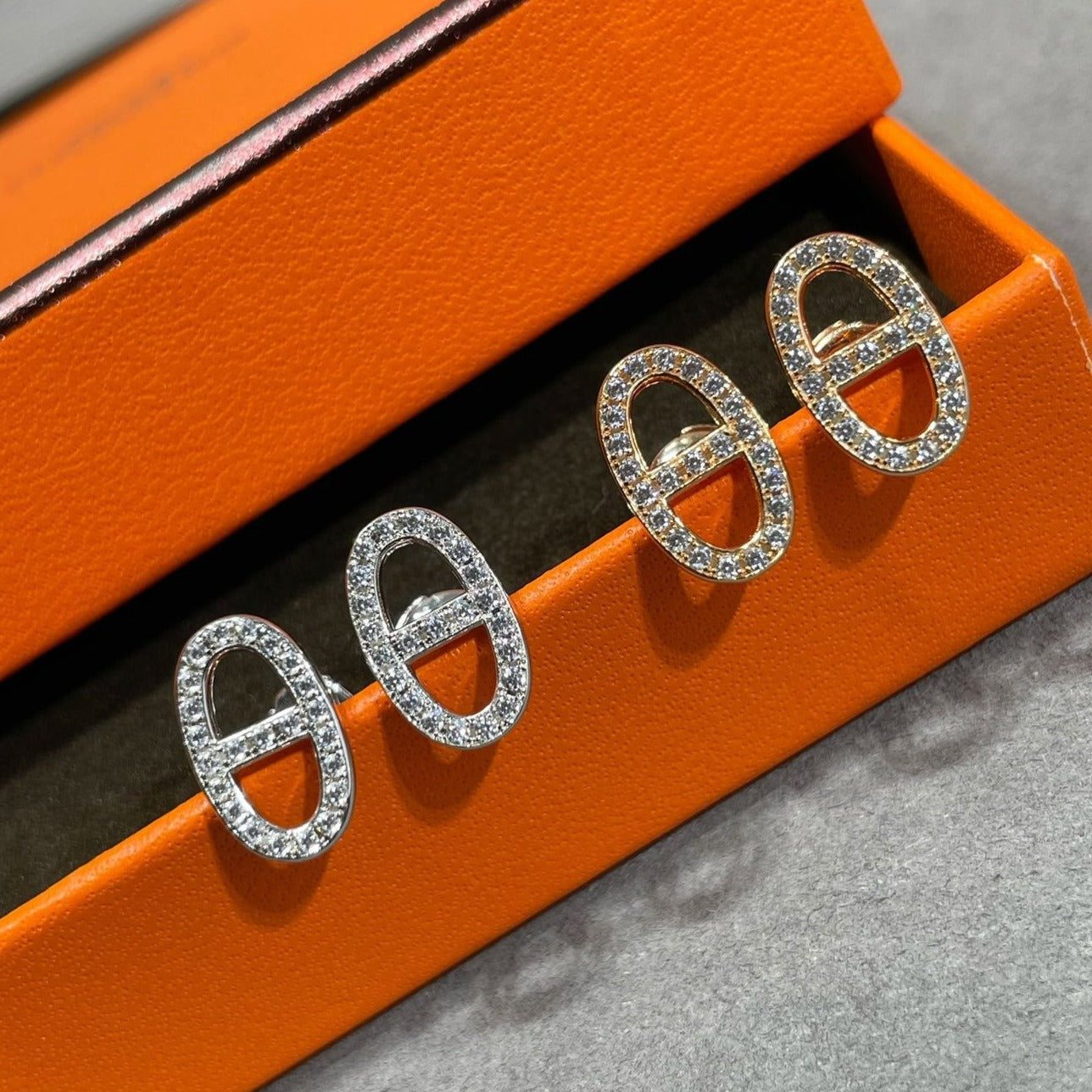 Hermès HM FULL DIAMOND PIG NOSE STUD EARRINGS