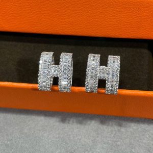 Hermès H STUD EARRINGS WITH SILVER DIAMONDS