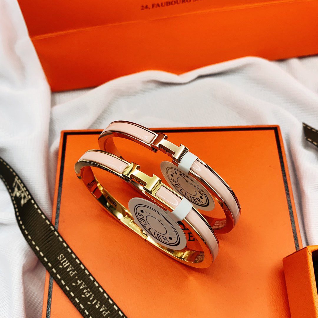 Hermès CLASSIC HM CLIC PINK 8MM ENAMEL BRACELET