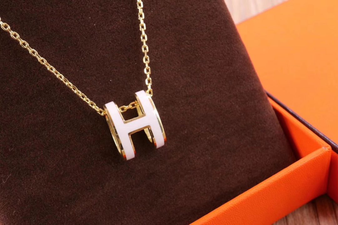 Hermès HM CLIC YELLOW ENAMEL GOLD NECKLACE - Image 2