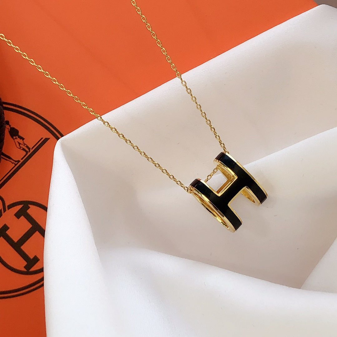 Hermès HM CLIC BLACK ENAMEL GOLD NECKLACE - Image 6