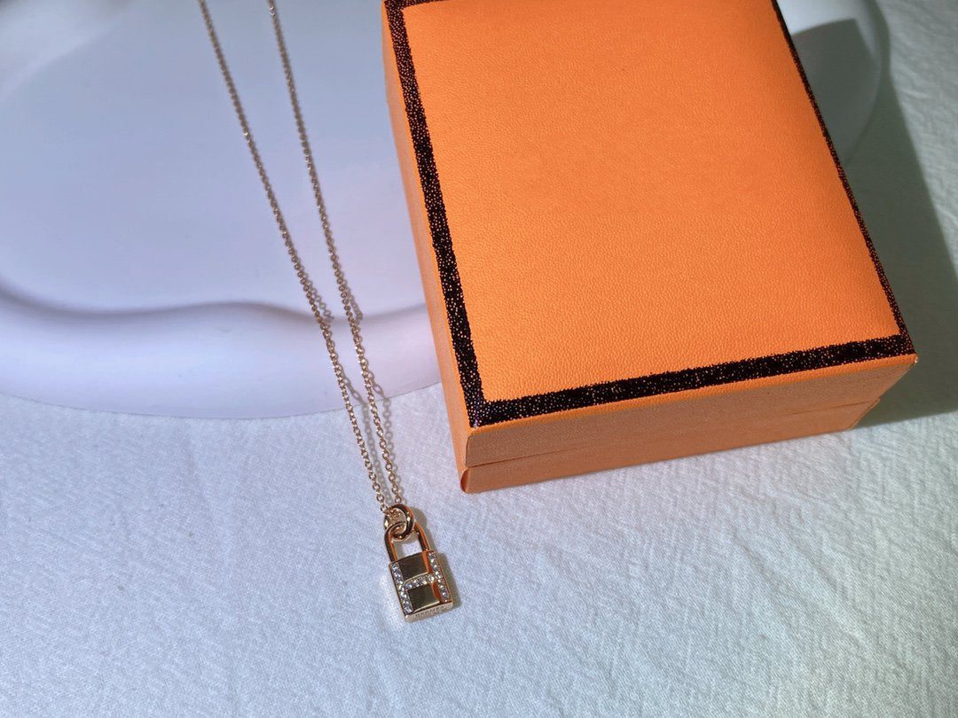 Hermès HM ADVANCED NICHE LOCK HEAD NECKLACE DIAMONDS - Image 3