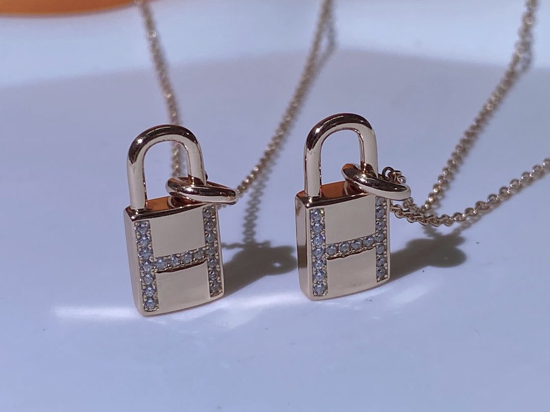 Hermès HM ADVANCED NICHE LOCK HEAD NECKLACE DIAMONDS - Image 5