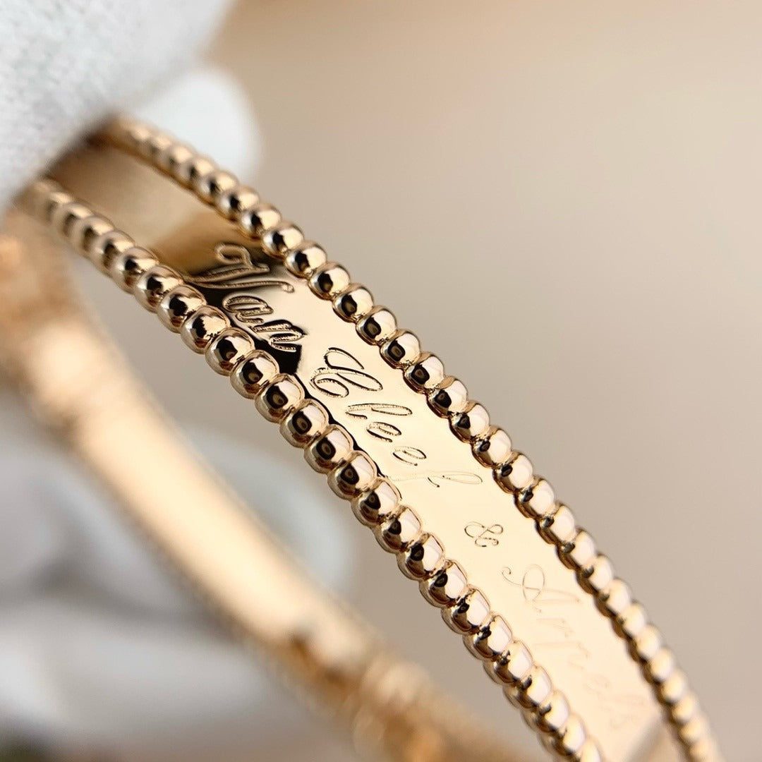 Van Cleef & Arpels CLOVER BRACELET ENGRAVING SERIES - Image 2
