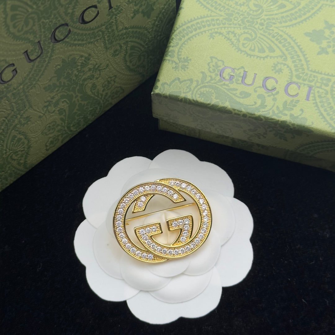 Gucci Brooch Gold 184132