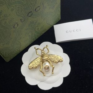 Gucci Brooch Gold 184131