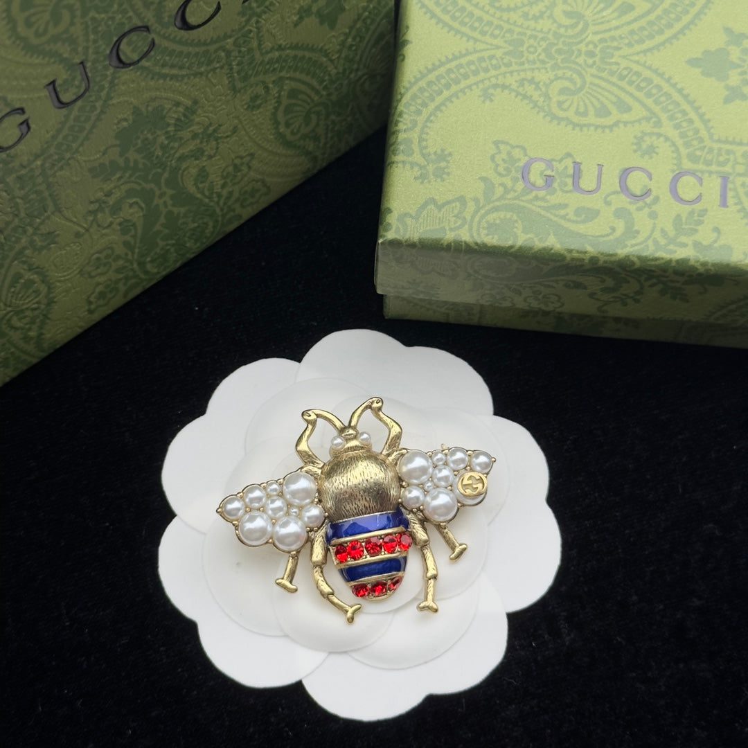Gucci Brooch Gold 184127 - Image 2