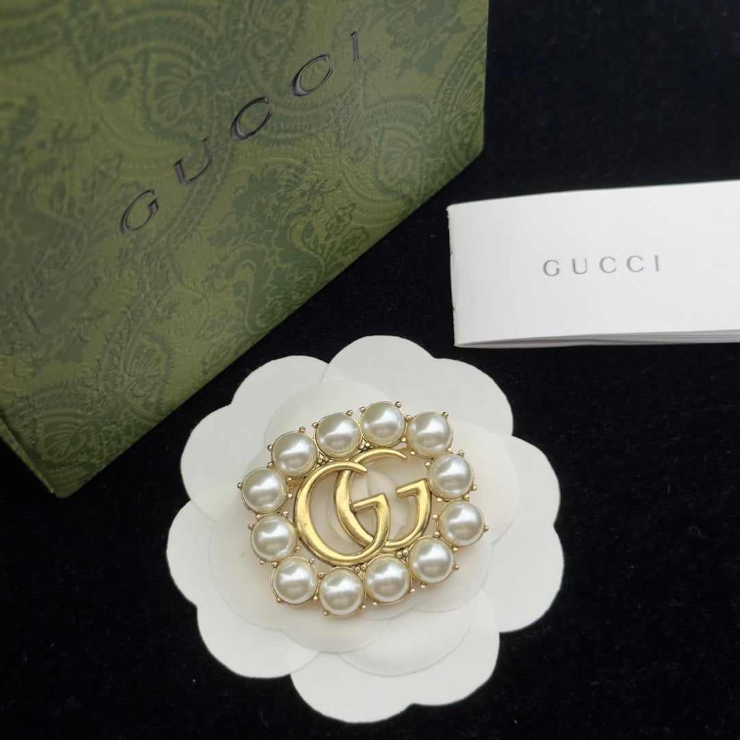 Gucci Brooch Gold 184409 - Image 3