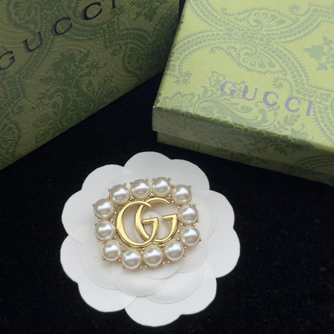 Gucci Brooch Gold 184409 - Image 2