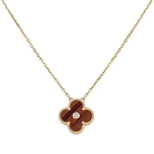 Van Cleef & Arpels CLOVER 15MM DIAMOND AND YELLOW TIGER'S EYE AGATE necklace