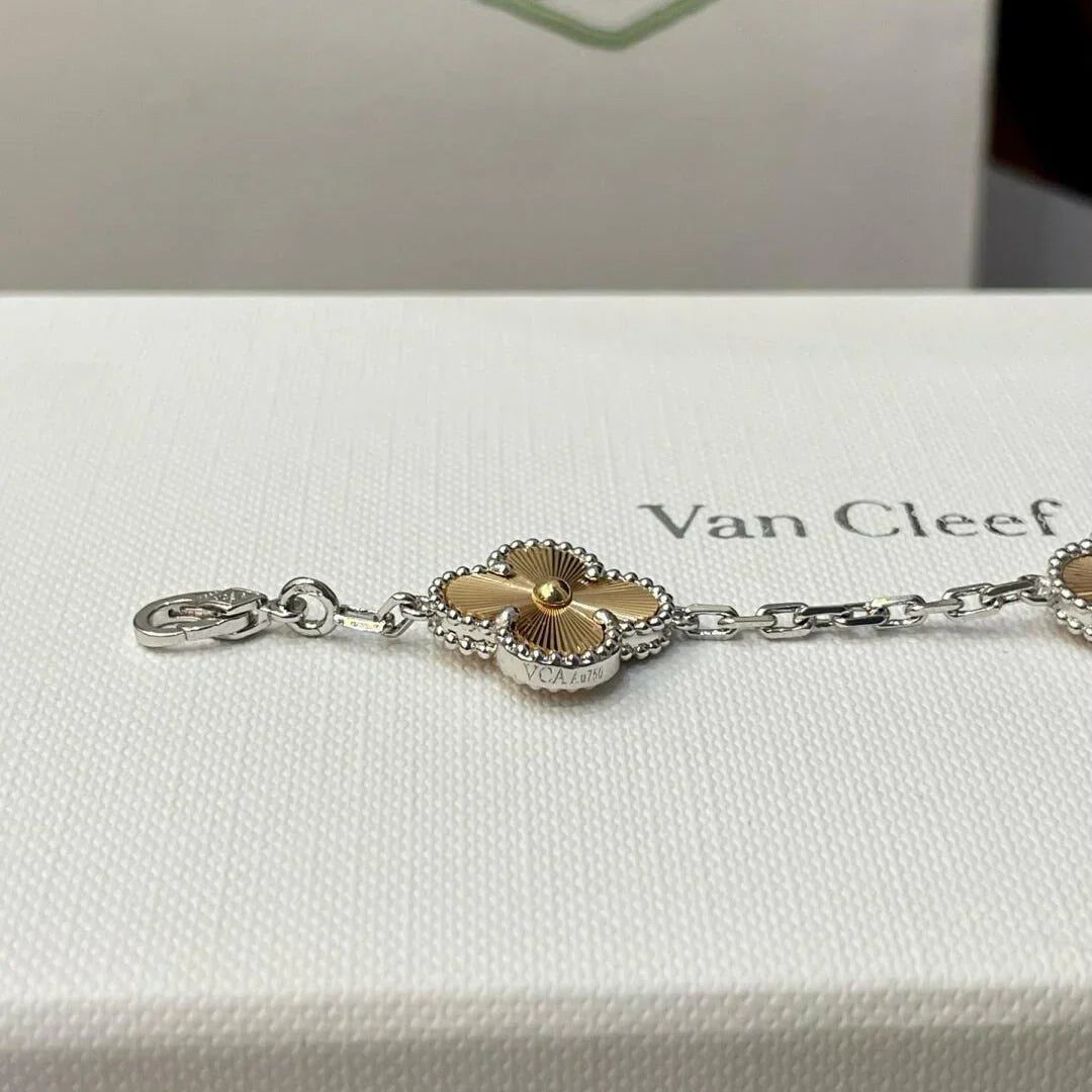 Van Cleef & Arpels CLOVER 5 MOTIF LASER BRACELET COLLECTION - Image 29