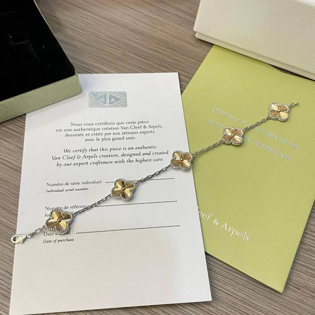 Van Cleef & Arpels CLOVER 5 MOTIF LASER BRACELET COLLECTION - Image 30