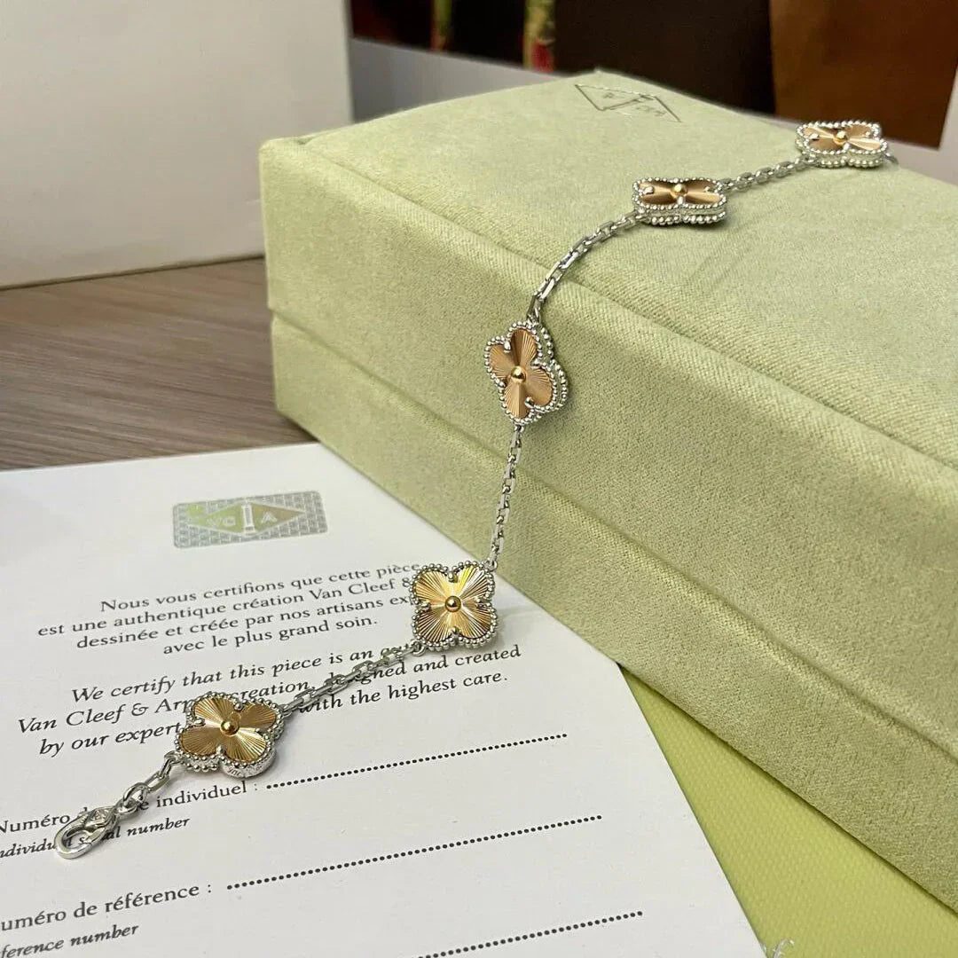 Van Cleef & Arpels CLOVER 5 MOTIF LASER BRACELET COLLECTION - Image 31