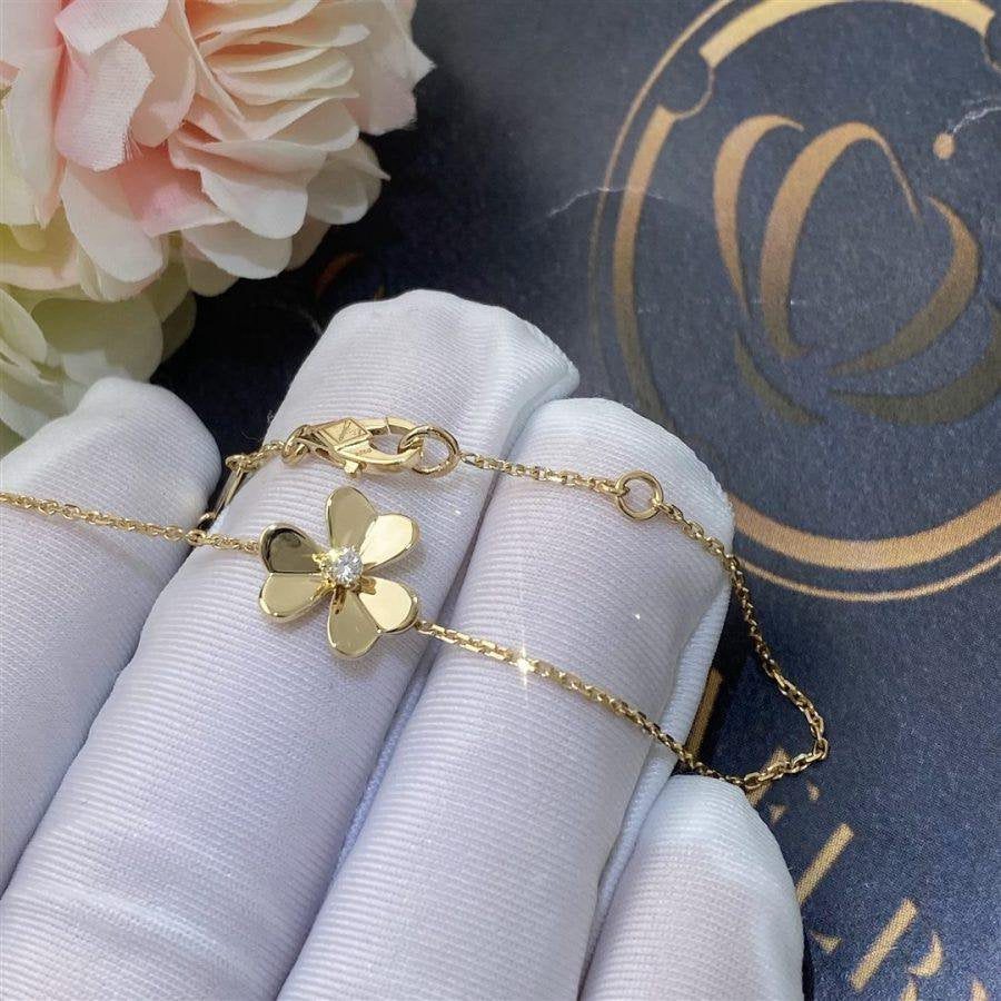 Van Cleef & Arpels FRIVOLE GOLD FLOWER BRACELET - Image 4