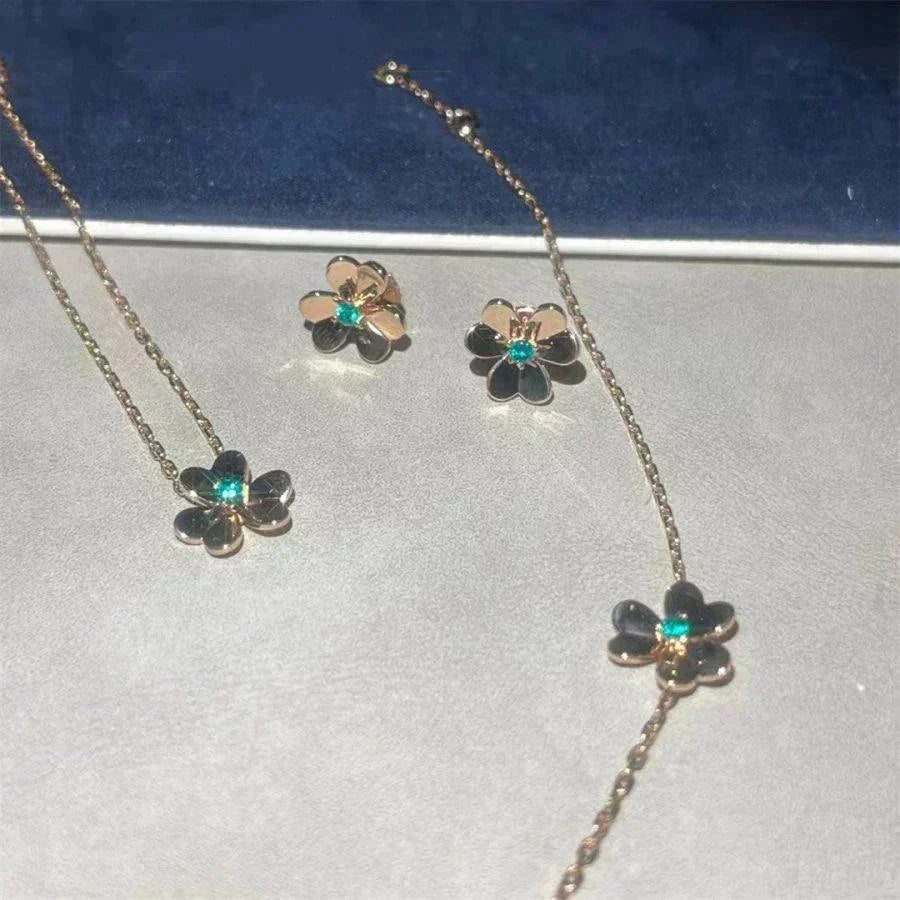 Van Cleef & Arpels FRIVOLE FLOWER MALACHITE EARRINGS - Image 5